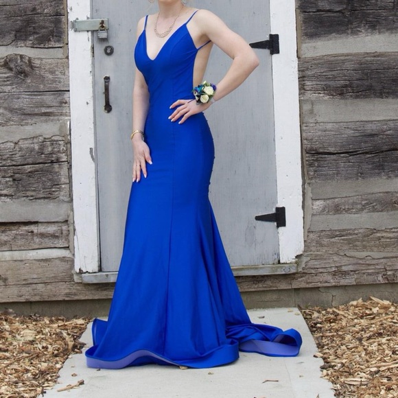 PROM DRESS - Picture 2 of 5